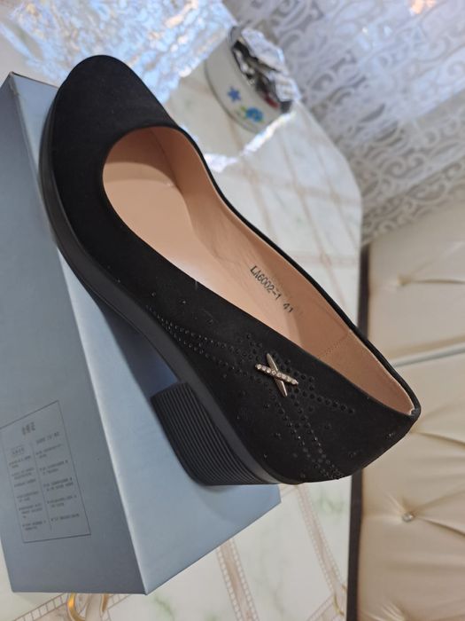 Продам туфли женские