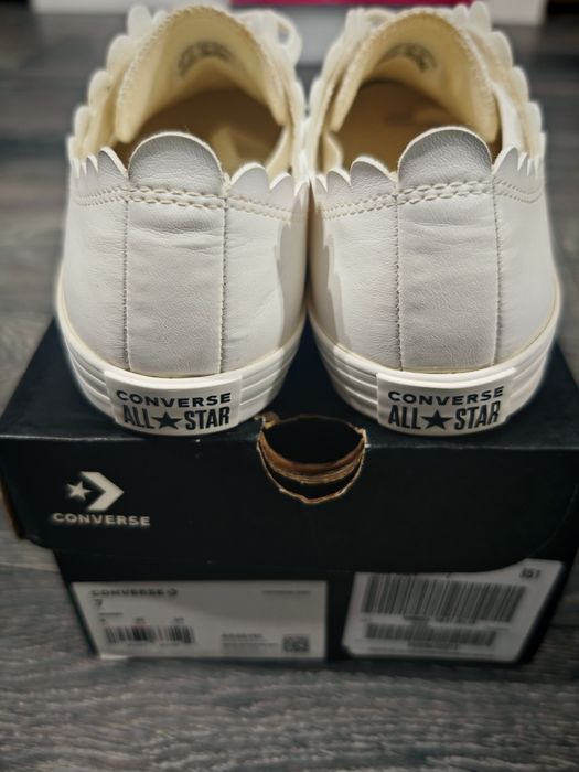 Vând Converse All Star