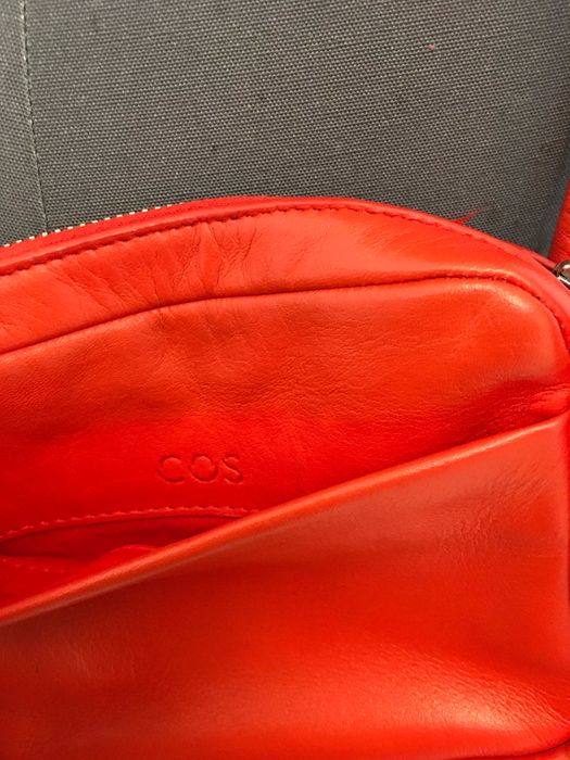 COS чанта естествена кожа в червено