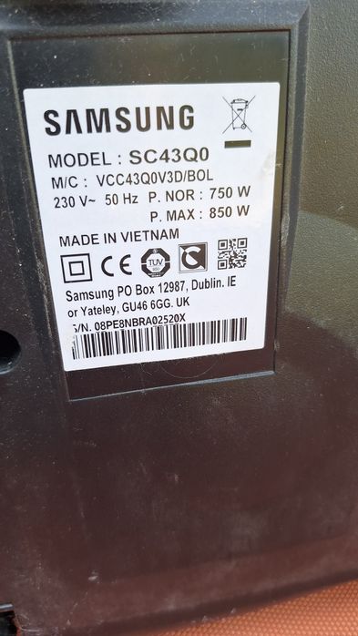 Aspirator Samsung fara sac, cu variator de putere