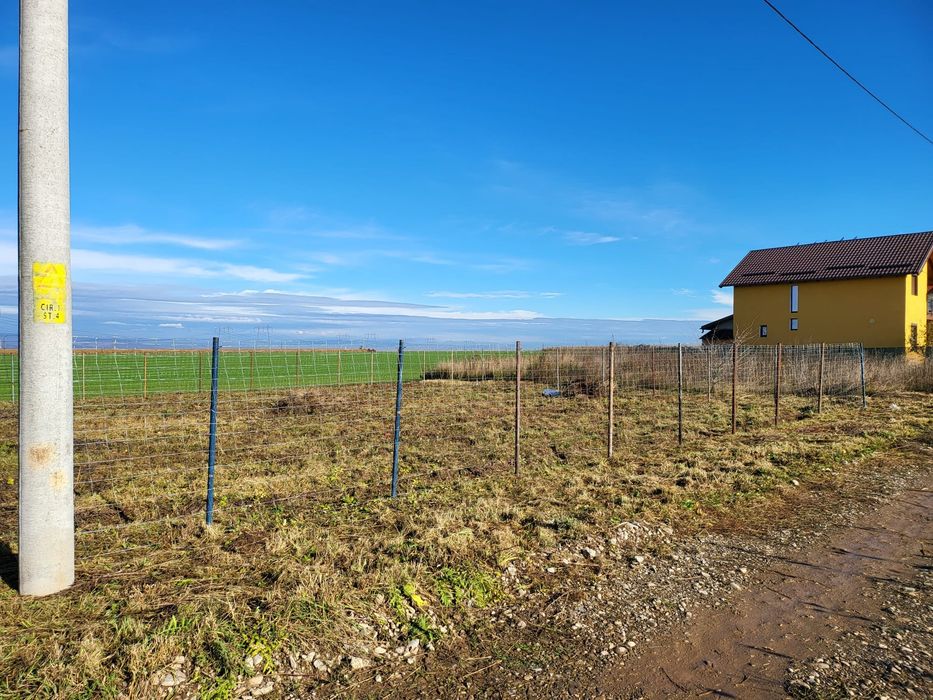 Teren de vânzare in Sacele, strada Mercur, nr. 239, 2 parcele alăturate de teren intravilan – 778 mp în total (sau 389 mp individual)