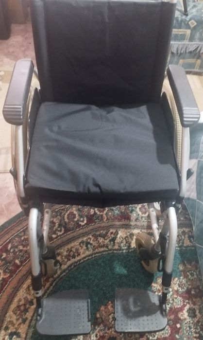Коляска инвалидная взрослая.