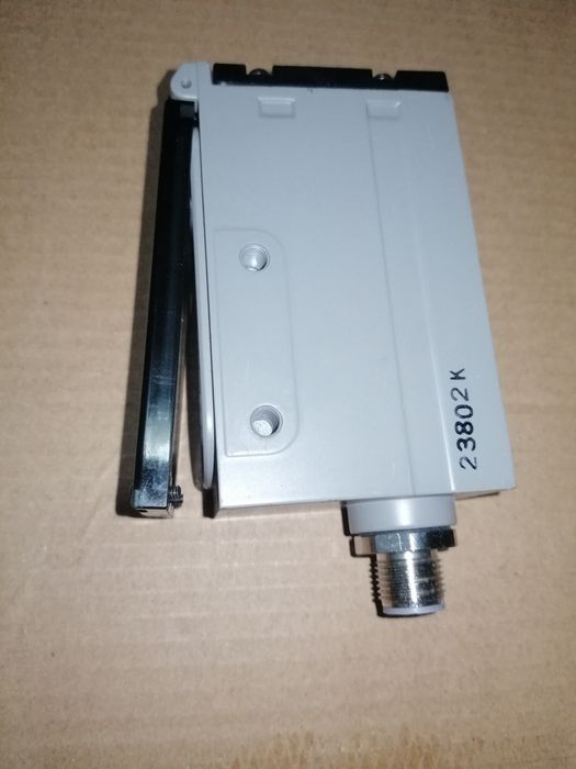 Amplificator PLC pt senzori fibra optica culoare Omron E3MC-Y41