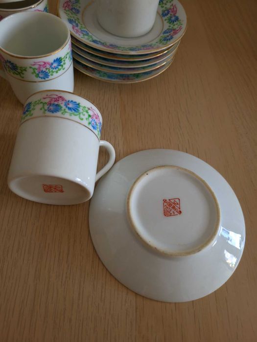 Сервиз за кафе от 12 части