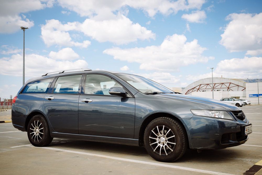 Honda Accord Tourer 2.0 i-VTEC, benzina, 155 CP, manuală, 2003, două seturi de roți