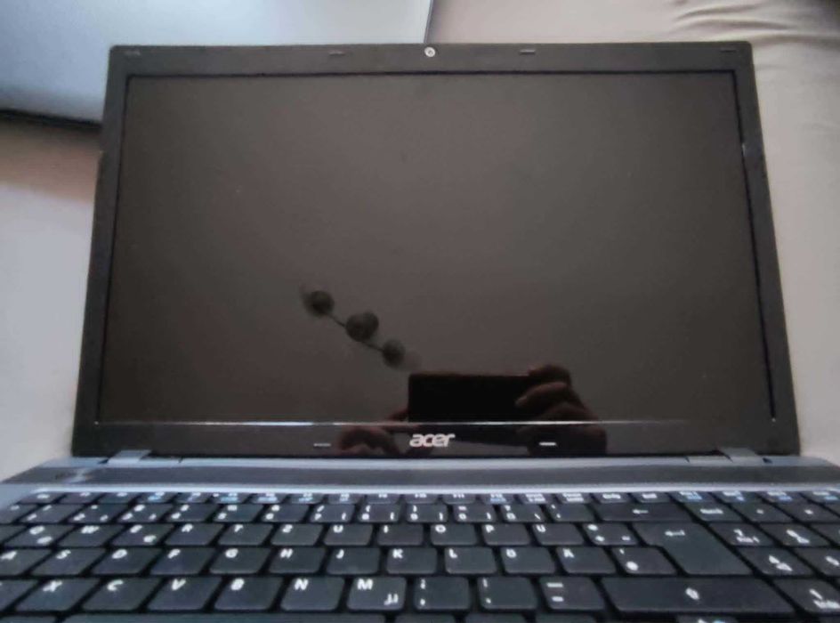 laptop Acer nu afiseaza