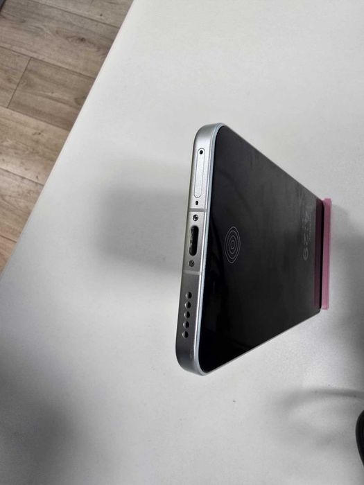 Oneplus Nord 4 Oasis Green 256Gb 12Gb RAM, ecran crapat