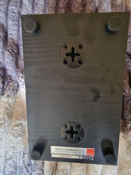 Продавам HiFi audiocenter POLK