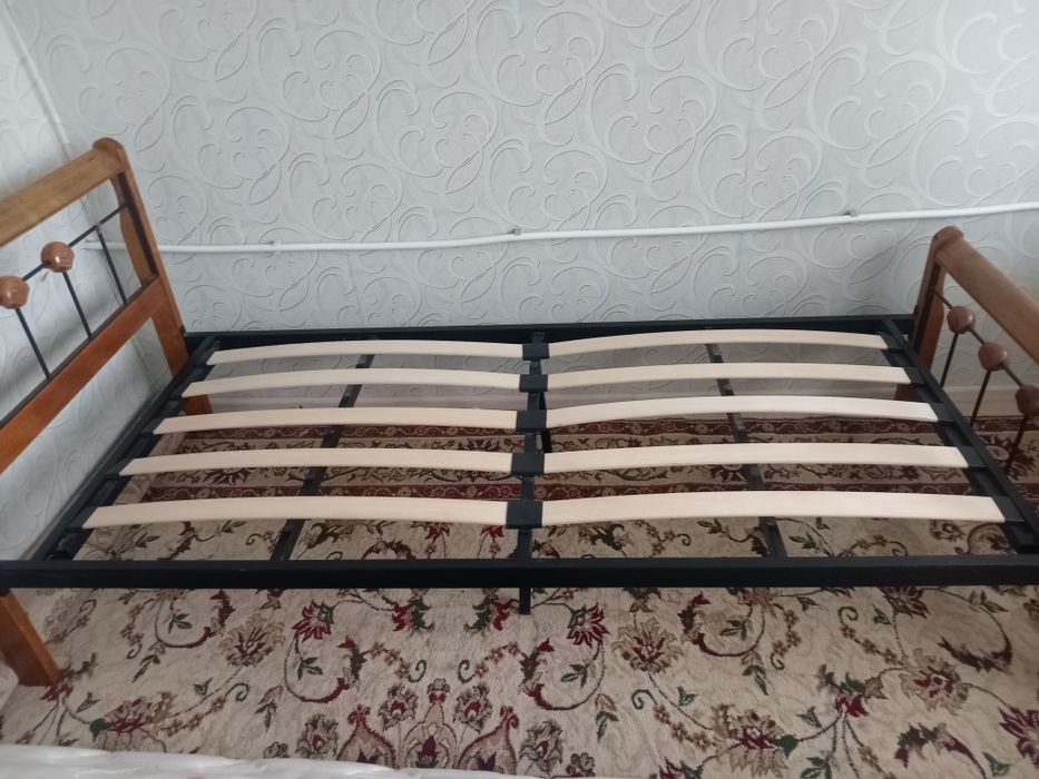 Продам кровать с