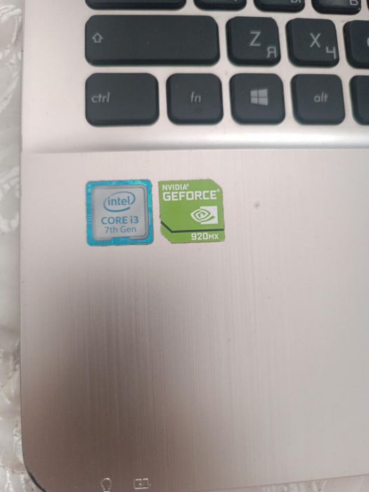 Ноутбук ASUS Core i3 7 Gen + GeForce 920MX