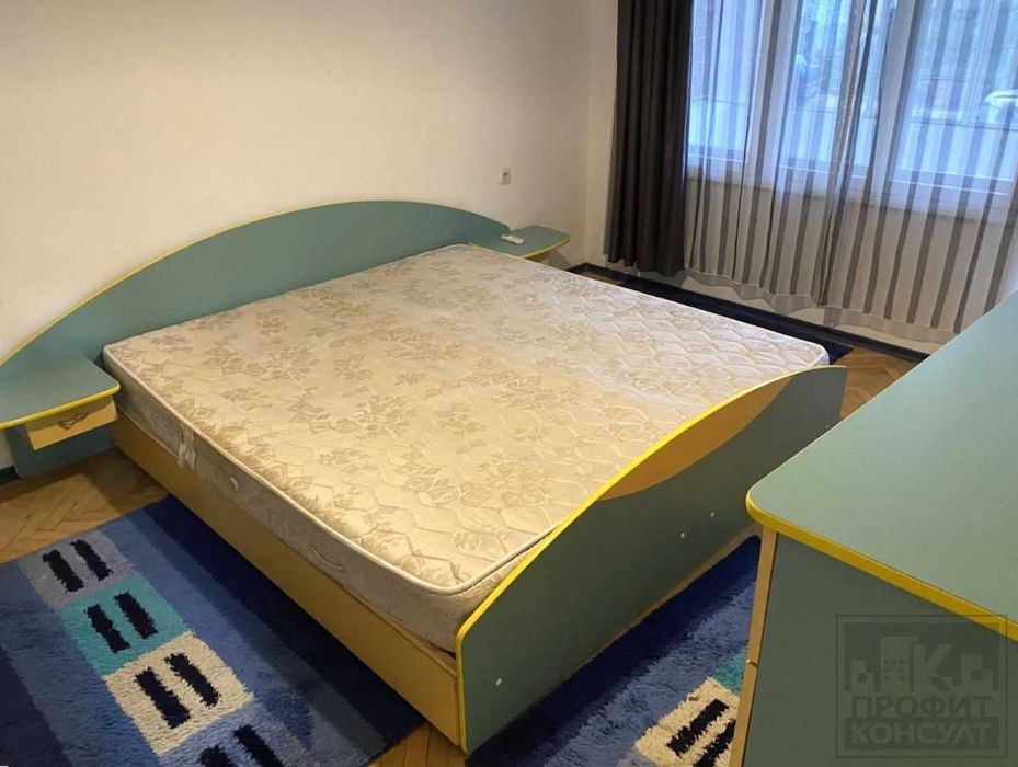 Дава се под наем Тристаен апартамент в Велико Търново, Център - 110 кв.м за 382.5 € - Снимка #3