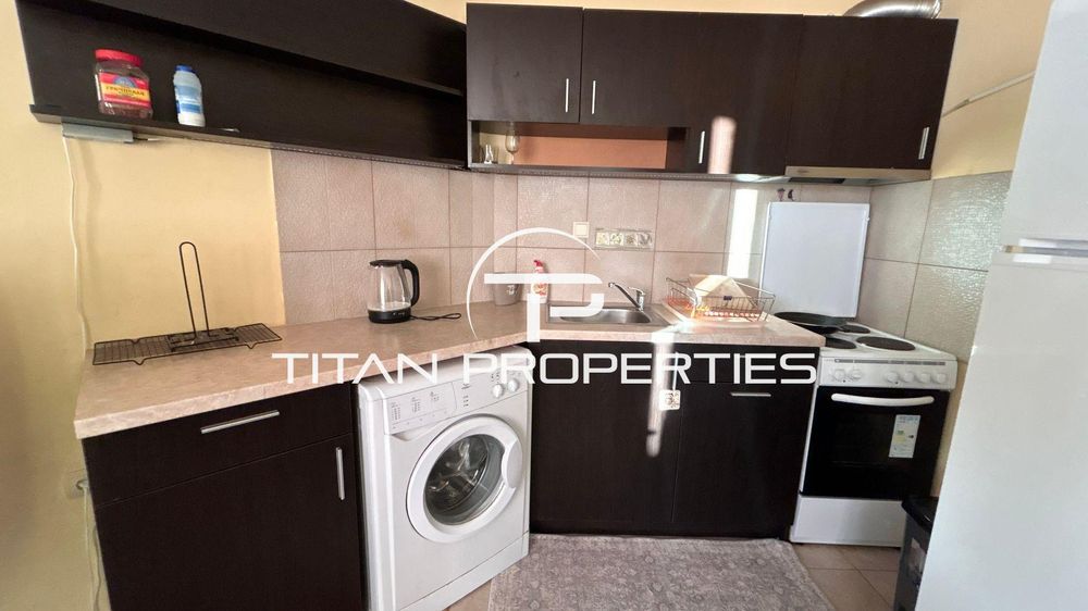 Двустаен апартамент в кв. Славейков