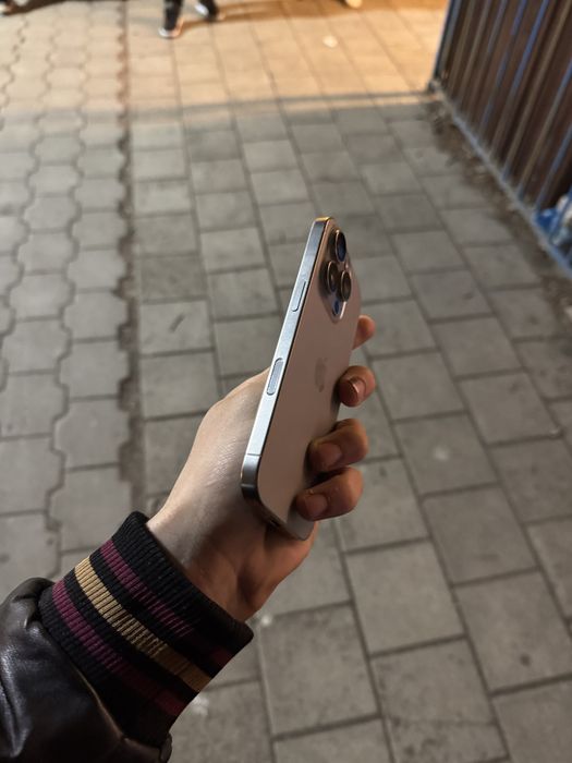 iPhone 16 pro 256gb