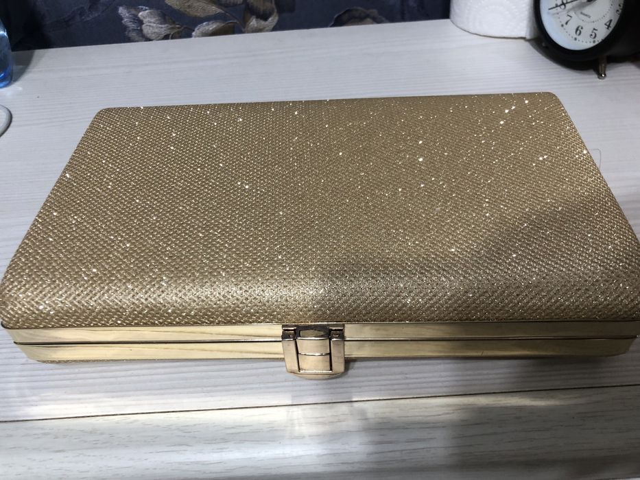 Продам клатч сумку