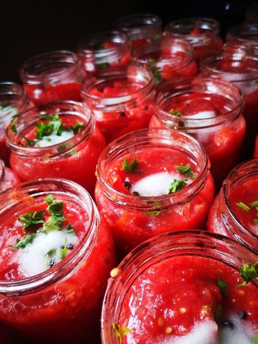 Зимнина ,буркани , белени домати