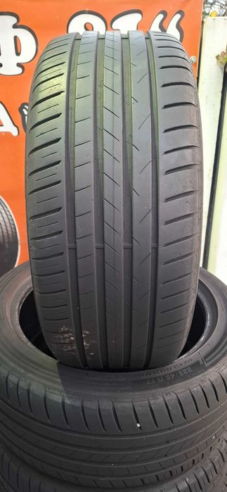 4бр. 225/45/17  Vredestein 6.3mm грайфер, дот 23г.Безплатен монтаж