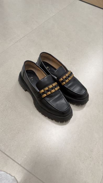 Продам Лоферы Zara.