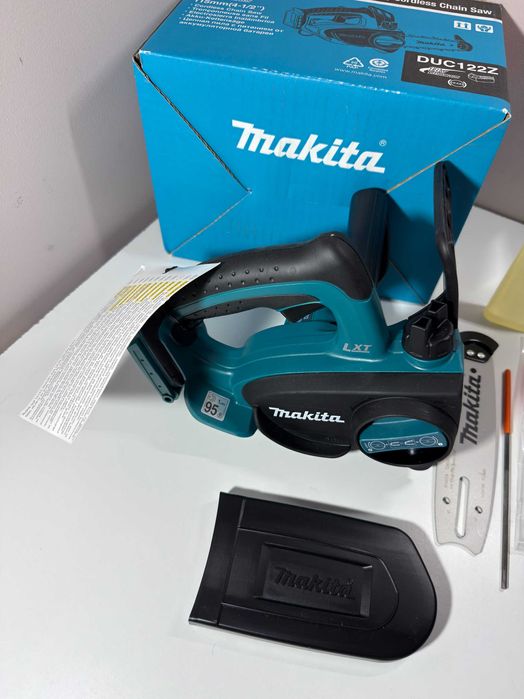 Makita DUC122Z fierestrau cu lant / Drujba Made in Japan