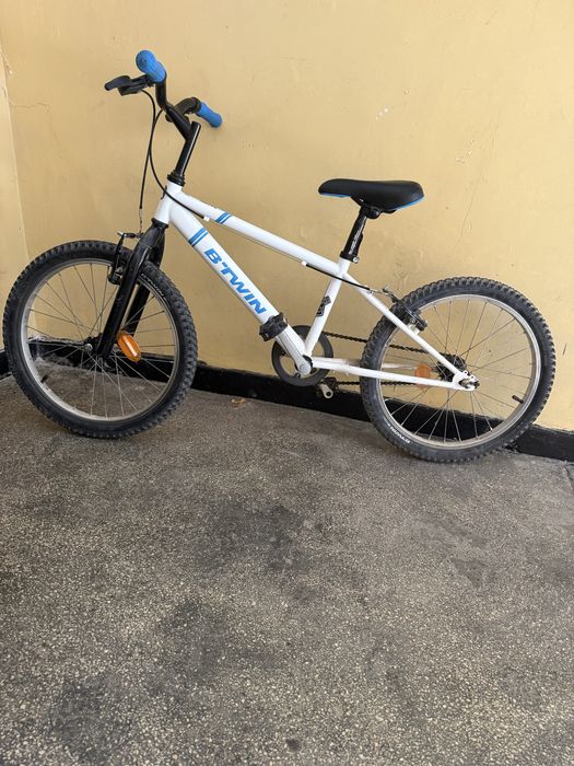 Bicicleta b-twin racing boi 300