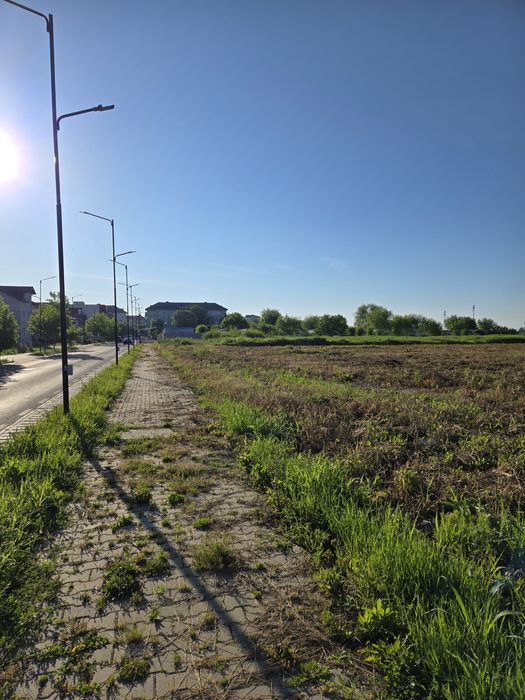 Teren 3000 mp Titu parc