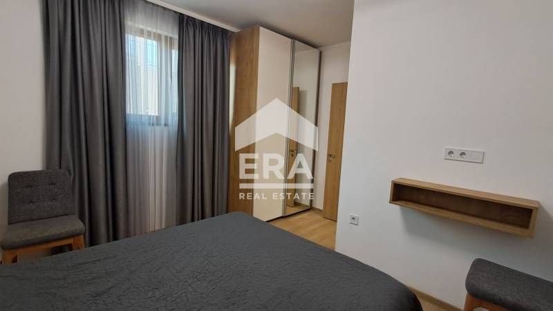 Двустаен обзаведен апартамент за продажба, със собствен двор/веранда,