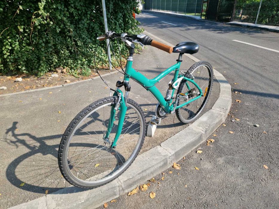 Vand bicicleta full suspension pentru oras