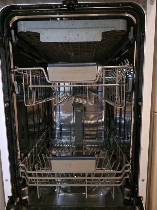 Посудомоечная машинка Samsung