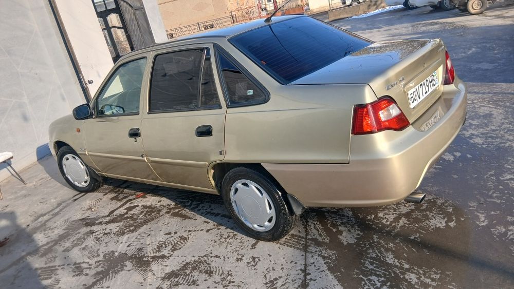 Nexia 2 , yili 2011, motor 1,6, 300 ming yurgan, kraska 15-20 % ,