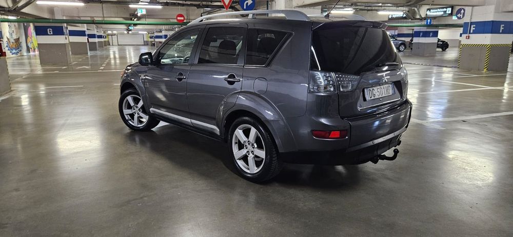 Vand Mitsubishi Outlender 2.0 diesel, an 2009, 4x4, 7 Locuri, Ingrijit  Acte la Zi