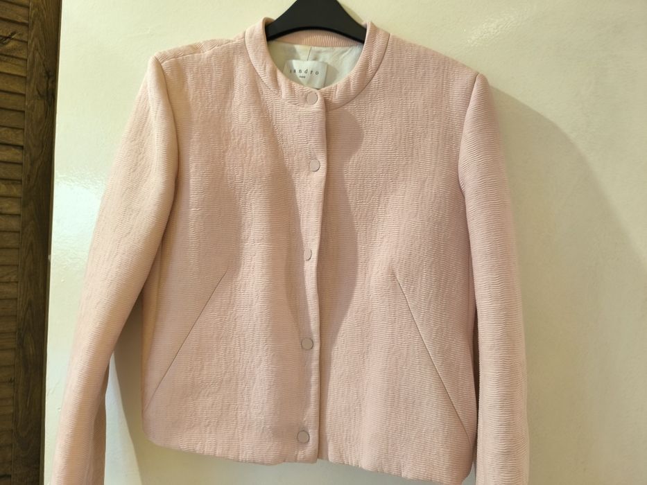 Розово сако Sandro