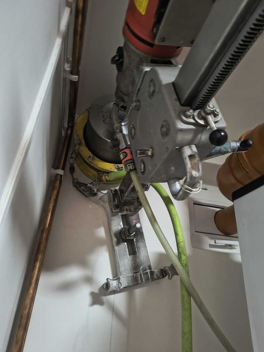 Carotaj, gaura hota centrala, carota