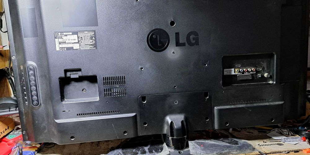 Vand Televizoare Samsung UE48HU7500TXXH 3D 4K si LG 42LN5400-ZA.BEEYLJG FHD
