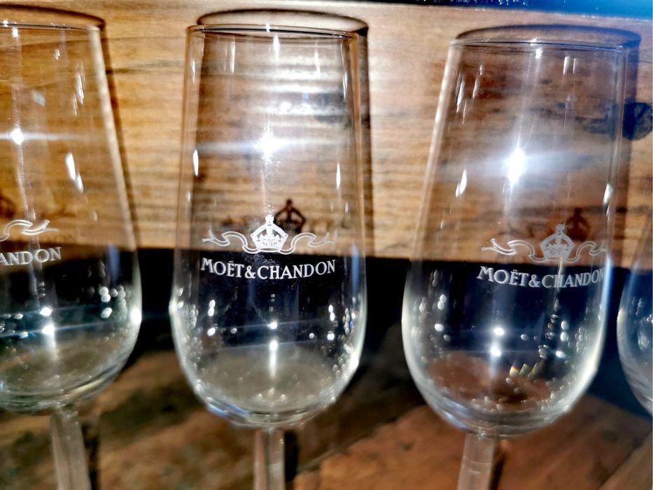 Кристални чаши шампанско брандирани тъй наречени флютс 4 бр. Flutes