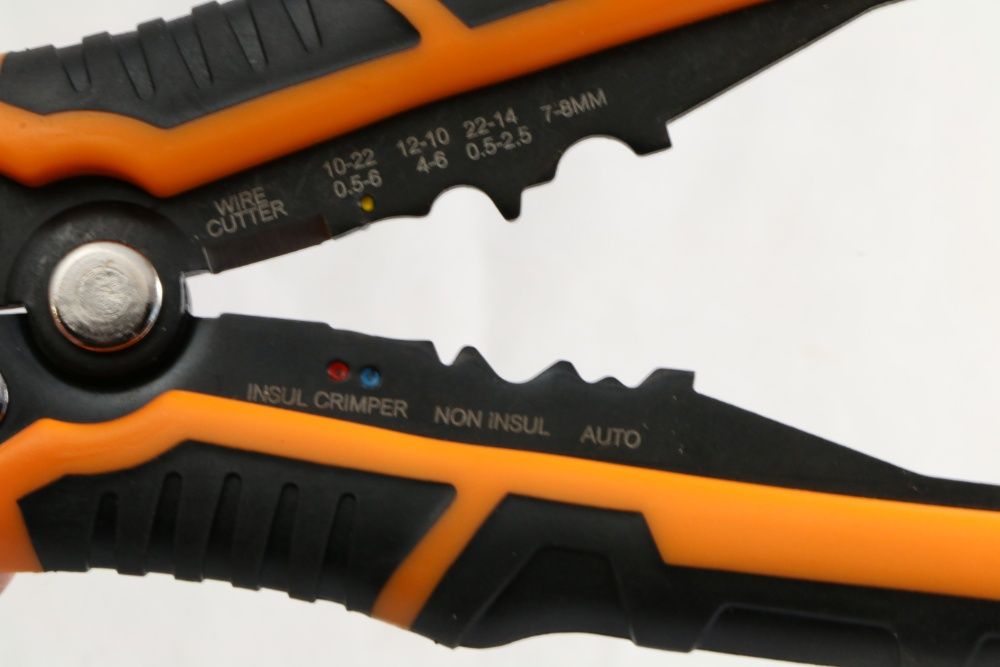 клещи 200 мм за сваляне на изолация и кримпване, Германия