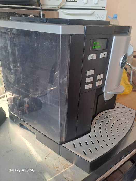 Продавам кафе машина робот Jura