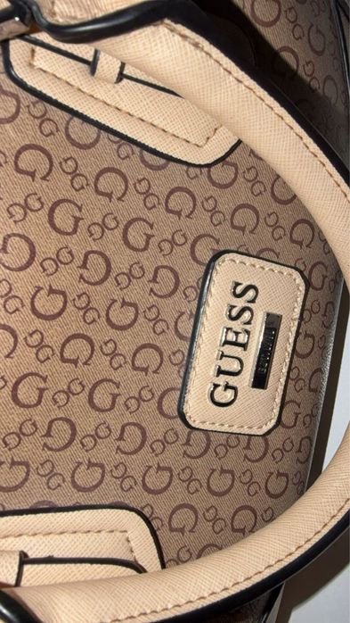 Чанта Guess оригинална