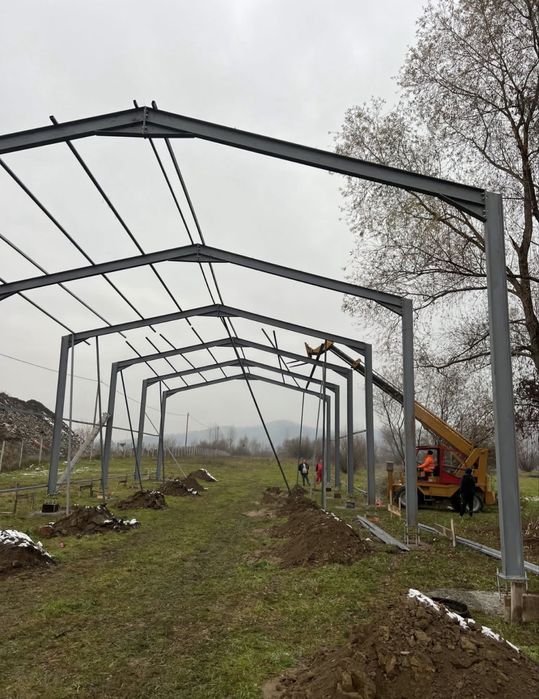 Vând hală metalică demontabilă pe șuruburi