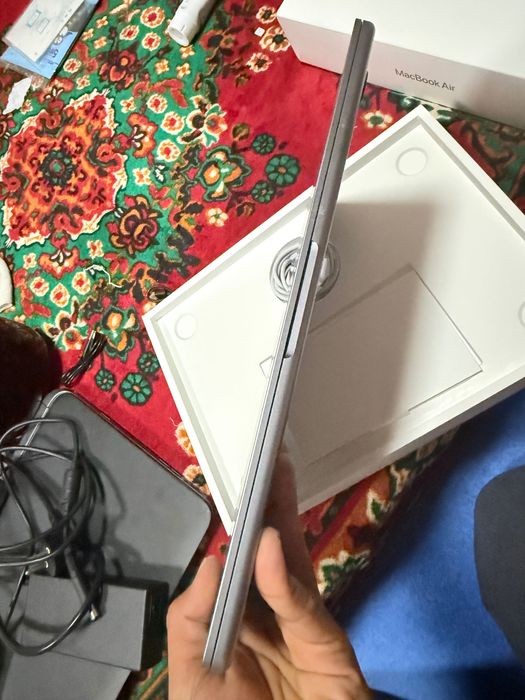 Macbook air M3 8/256