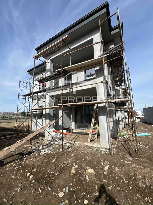 Продава се Къща в с. Марково, Област Пловдив - 267 кв.м за 755 €/кв.м - Снимка #1