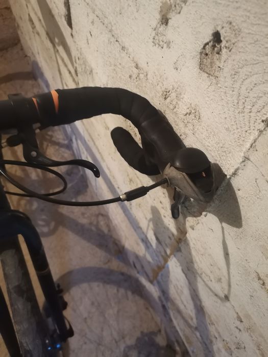 Vând bicicletă gravel kona rove al