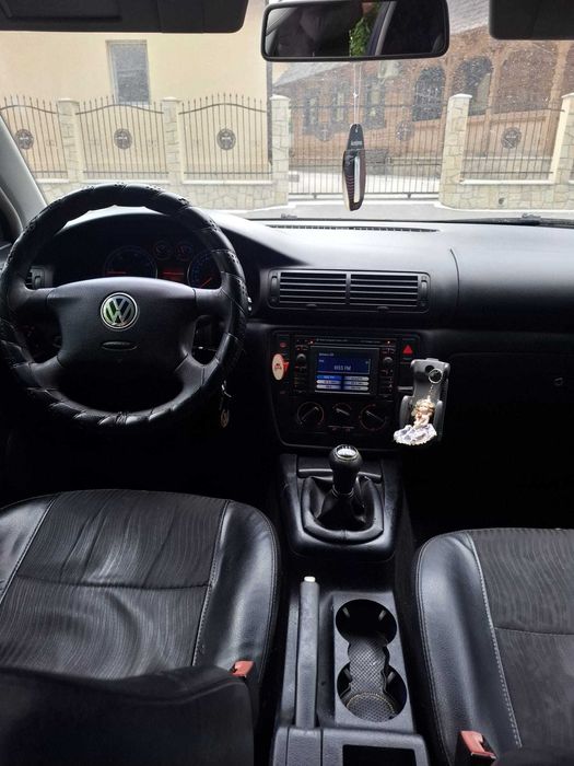Vând Volkswagen Passat B5