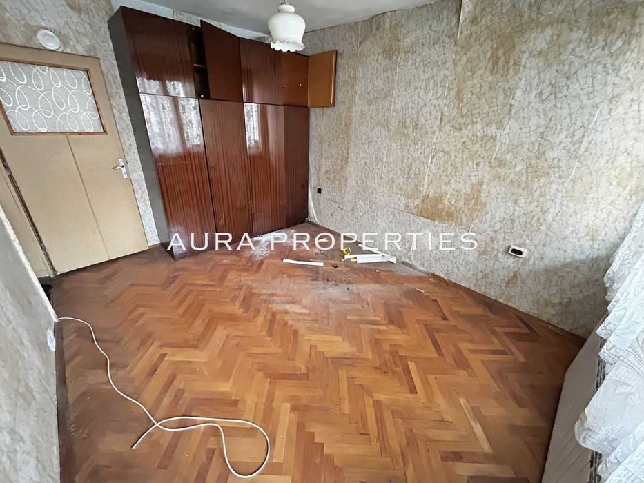 Продава се Многостаен апартамент в Разград, Варош - 100 кв.м за 1377 €/кв.м - Снимка #3