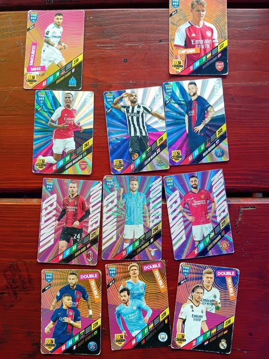 Cărți panini FIFA 365 2024