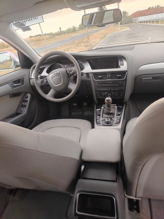 Vând Audi A4- B8