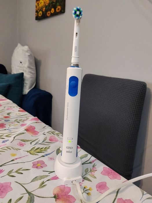 Електрическа четка Oral-B