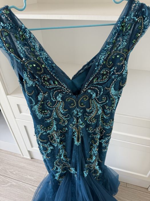 Вечерние платья 46 рр