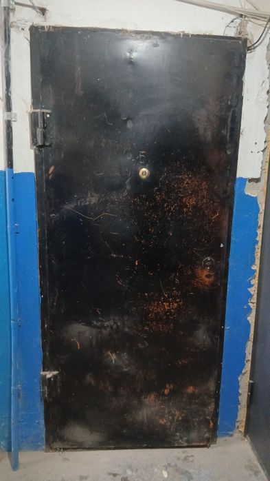 Железная дверь б/у