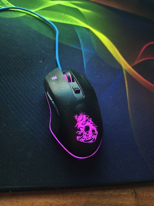 Keyboard (avtech) and mouse (defender)