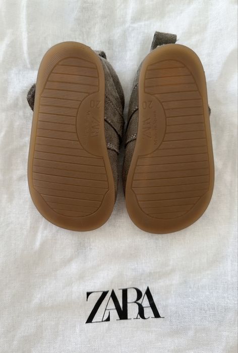 Pantofiori primii pasi Zara marime 20 piele intoarsa