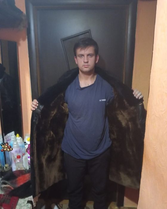Продам кожаную меховую шубу